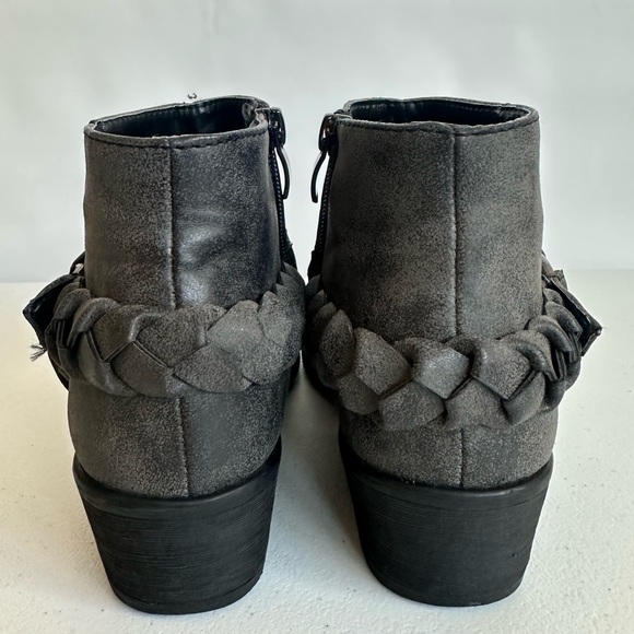 Bamboo Women's Gray Ankle Pointed Toe Boots Size 6 - Picture 4 of 10